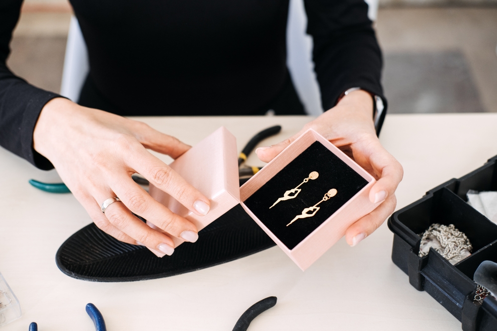 Packaging strategy for luxury brands
Culturally relevant design
Beauty packaging innovation